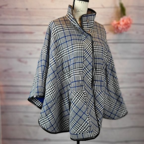 Cache Jackets & Blazers - Cache Swing Cape Jacket -M